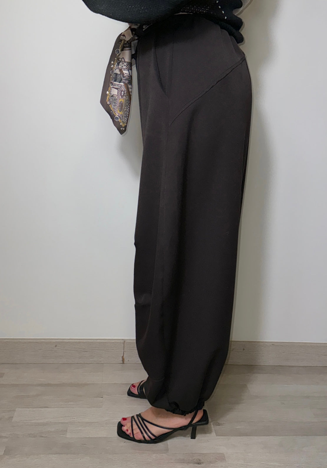 PANTALÓN MONCHI MARRÓN