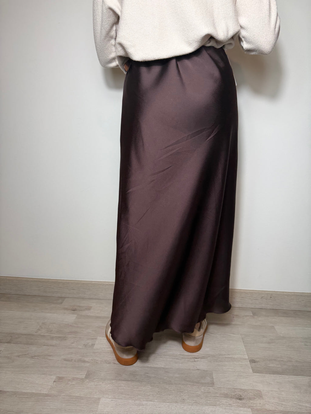 FALDA SATÉN MARRÓN