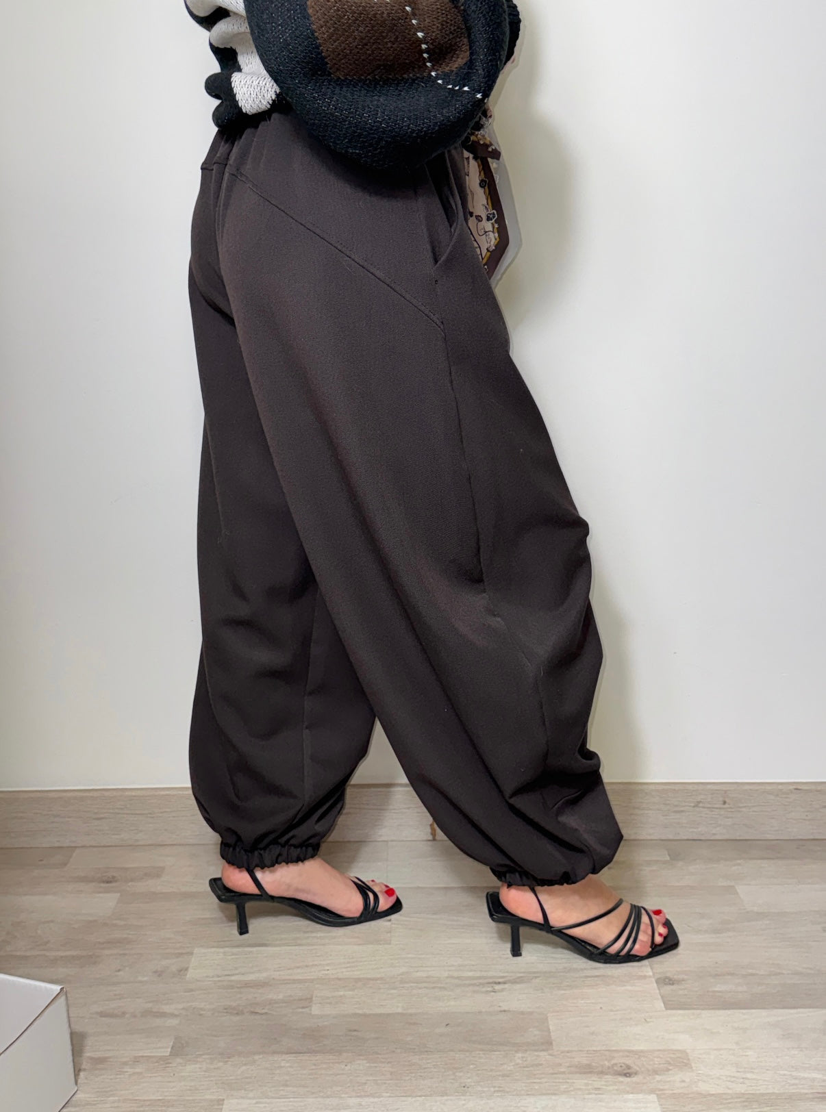 PANTALÓN MONCHI MARRÓN