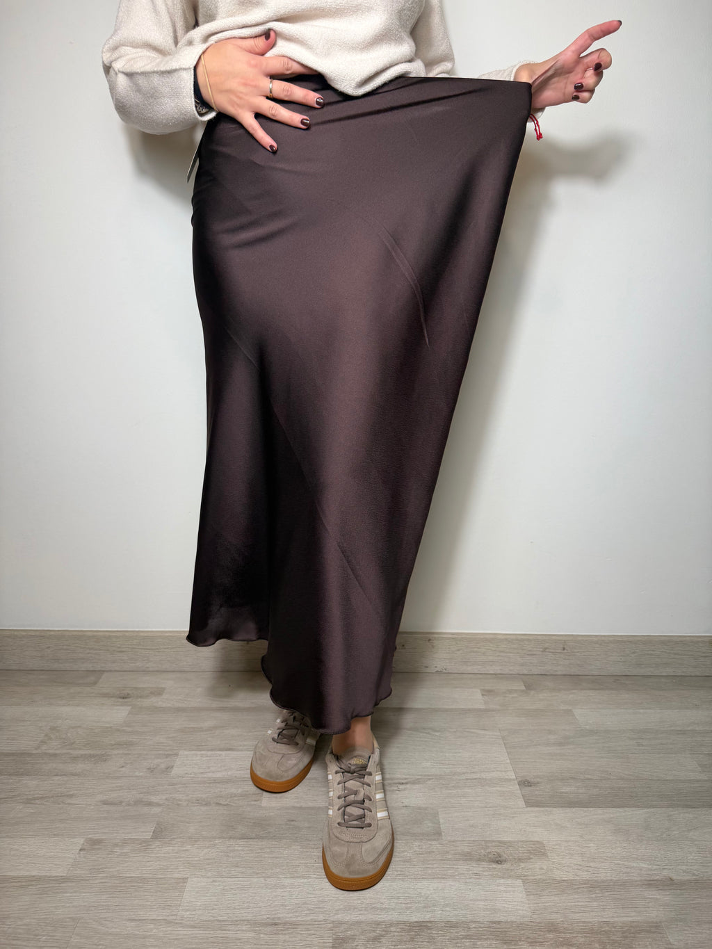 FALDA SATÉN MARRÓN