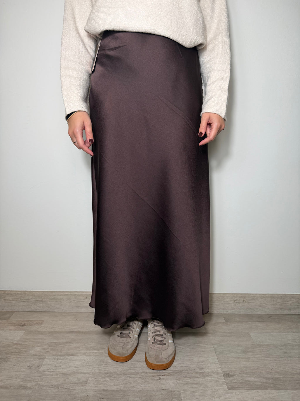 FALDA SATÉN MARRÓN