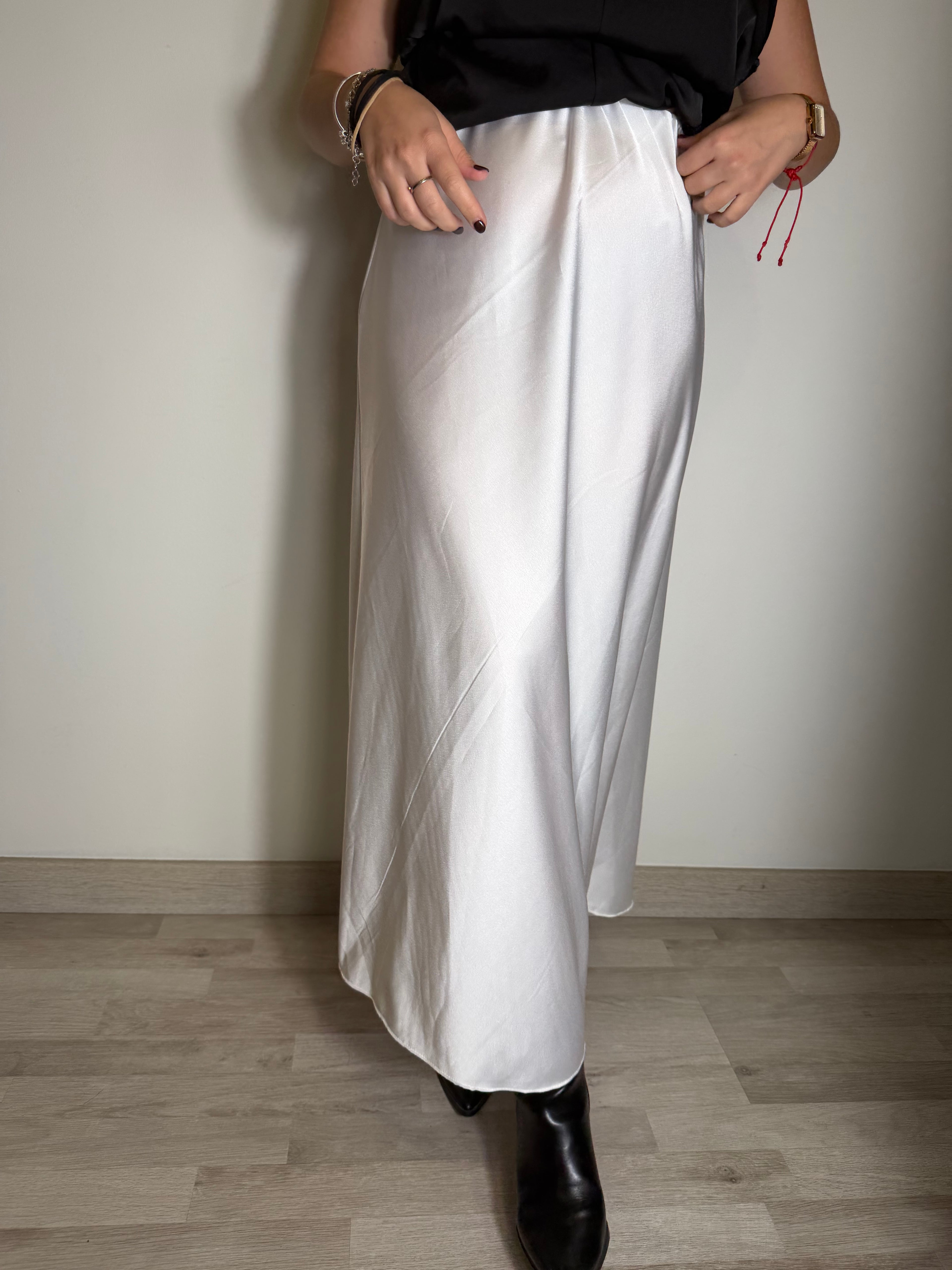 FALDA SATEN BLANCA