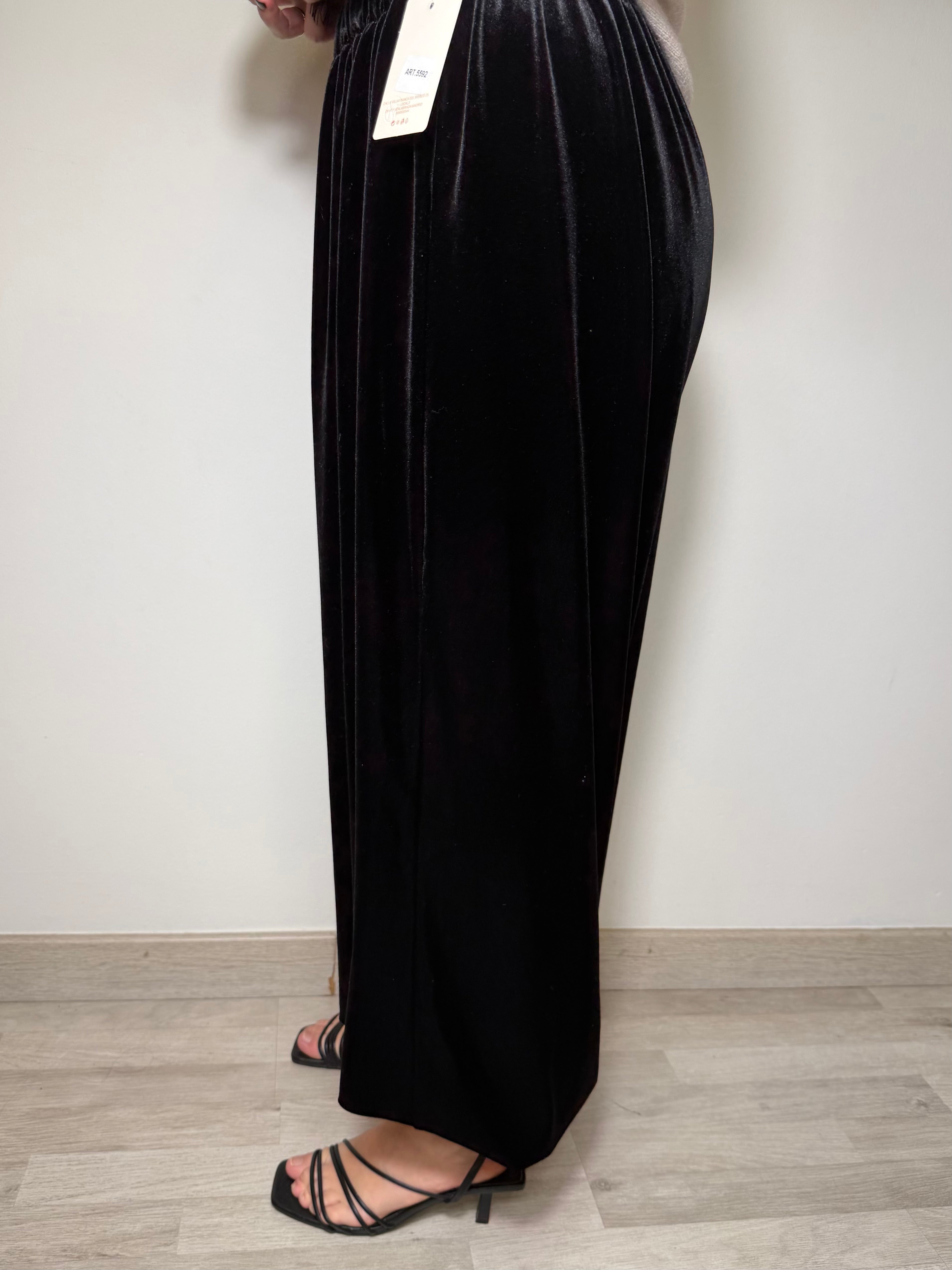 PANTALÓN BOMBO TERCIOPELO NEGRO